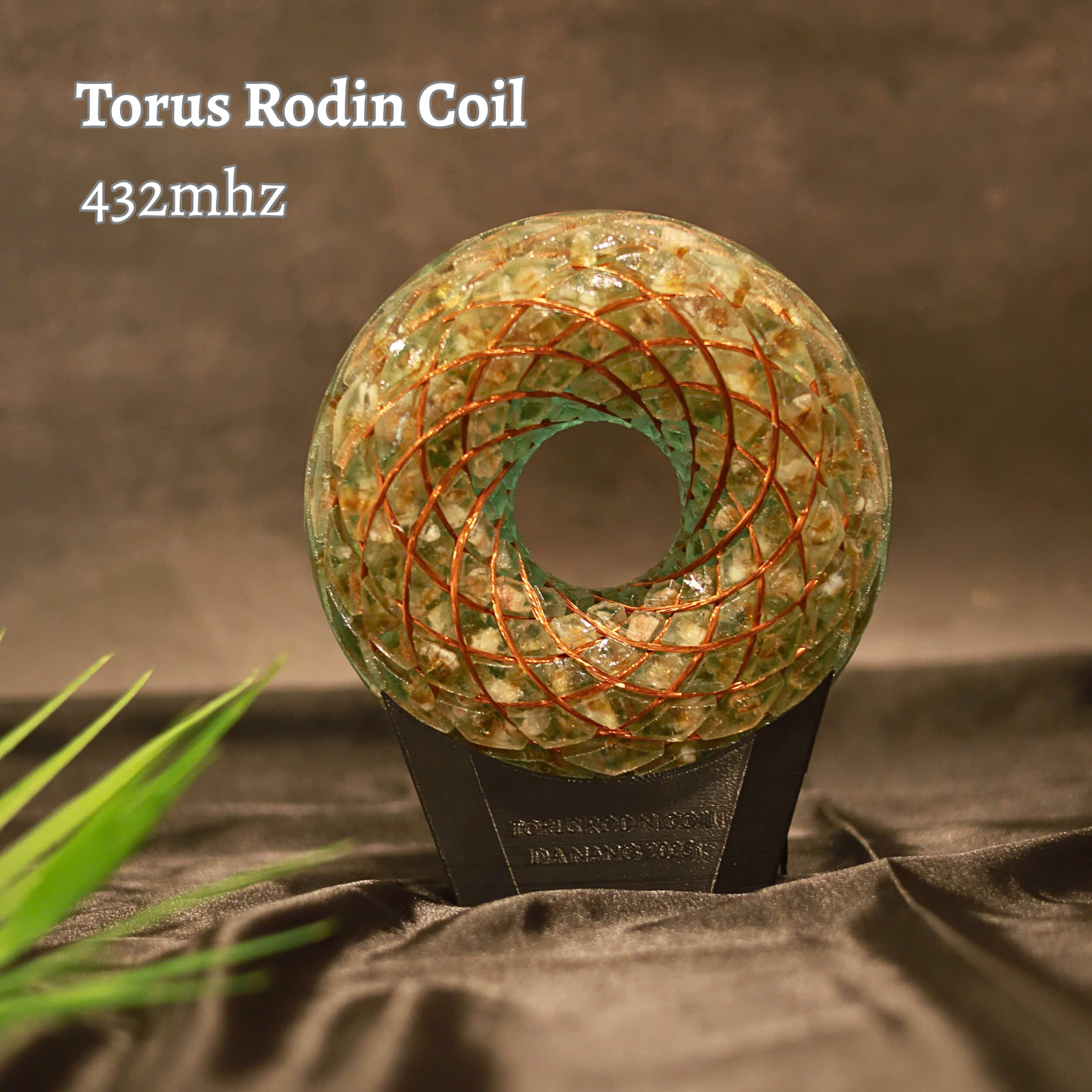 Torus Rodin Coil with 432 MHz Frequency - Green Copper Wire, White Quartz, Yellow Quartz, Resin Orgone Donut