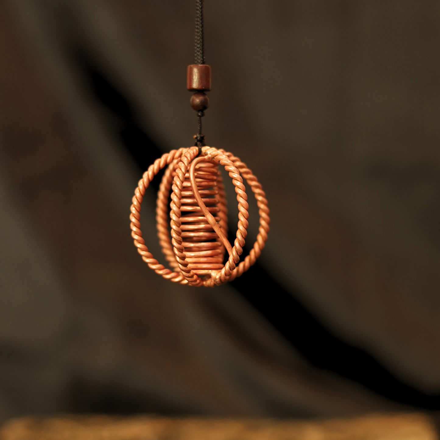Tensor Harmonizer Pendant – Pure Copper Energy Sphere (4.5x4 cm)