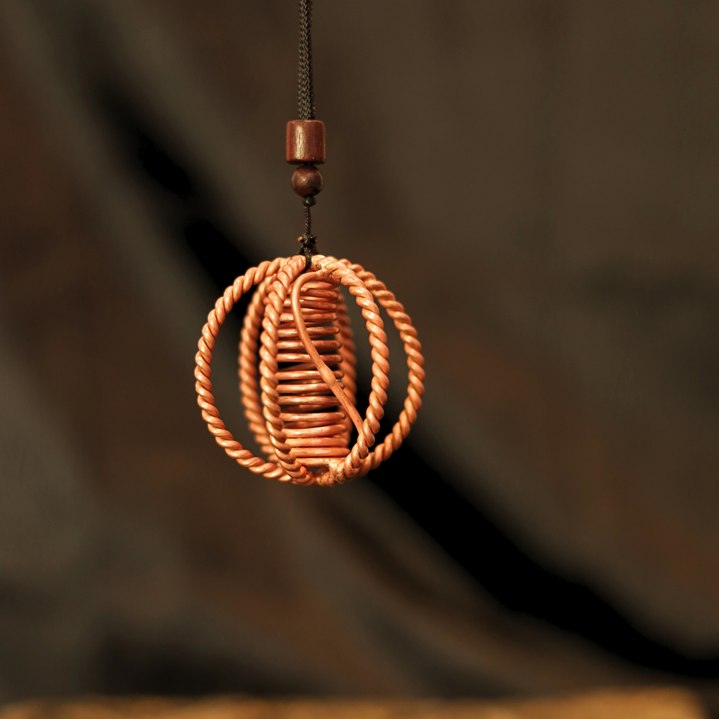 Tensor Harmonizer Pendant – Pure Copper Energy Sphere (4.5x4 cm)
