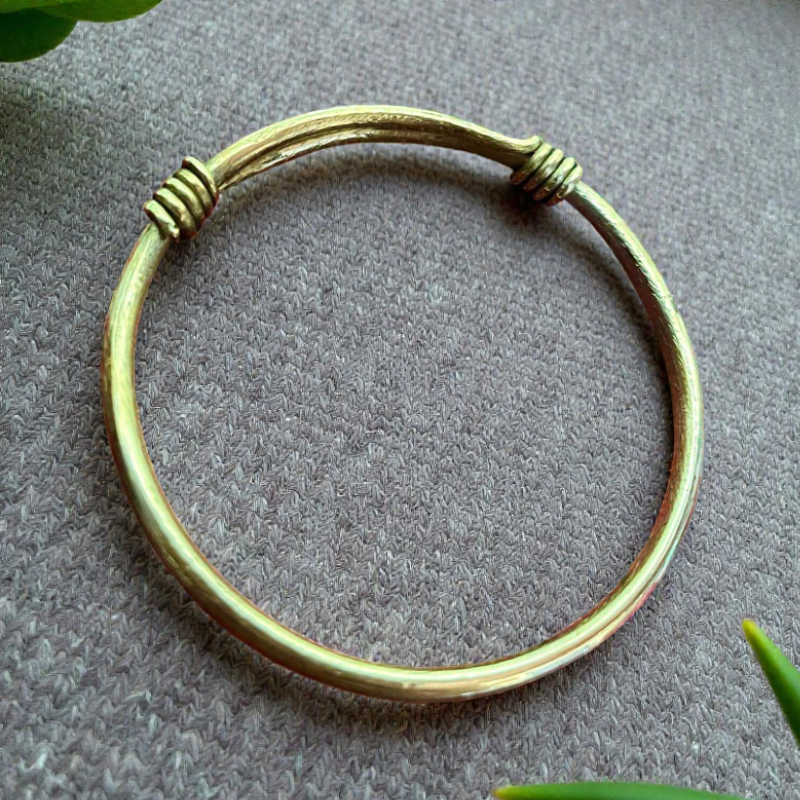Handcrafted Gold Thunderstrike Bracelet in Ethnic Style for Kids