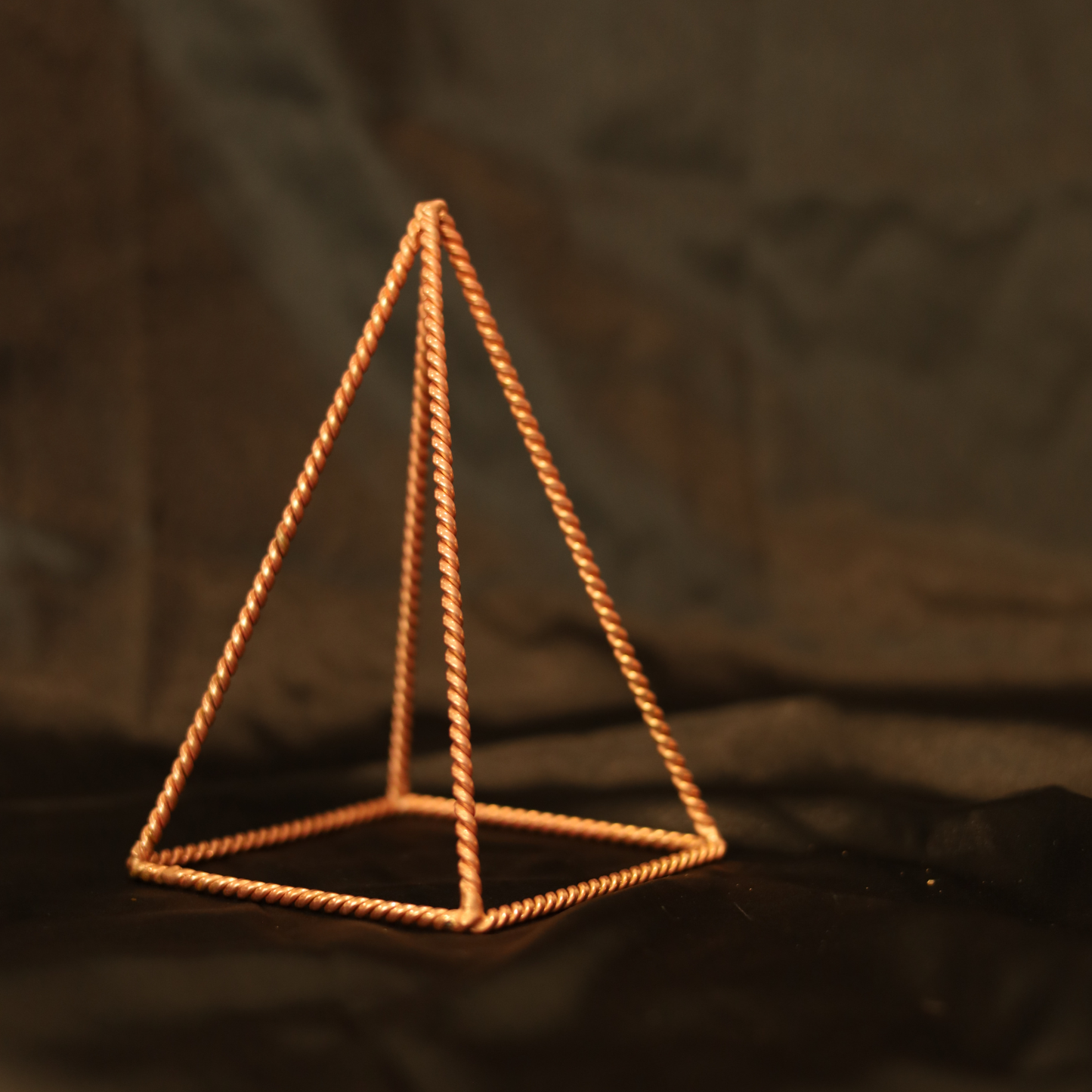 Tensor Copper Pyramid – 99% Pure Copper Energy Tool (10x6 cm) for Meditation