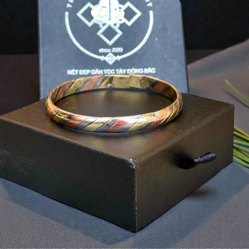 Tri-Energy Thunderstrike Bracelet - Adjustable Size for Men and Women