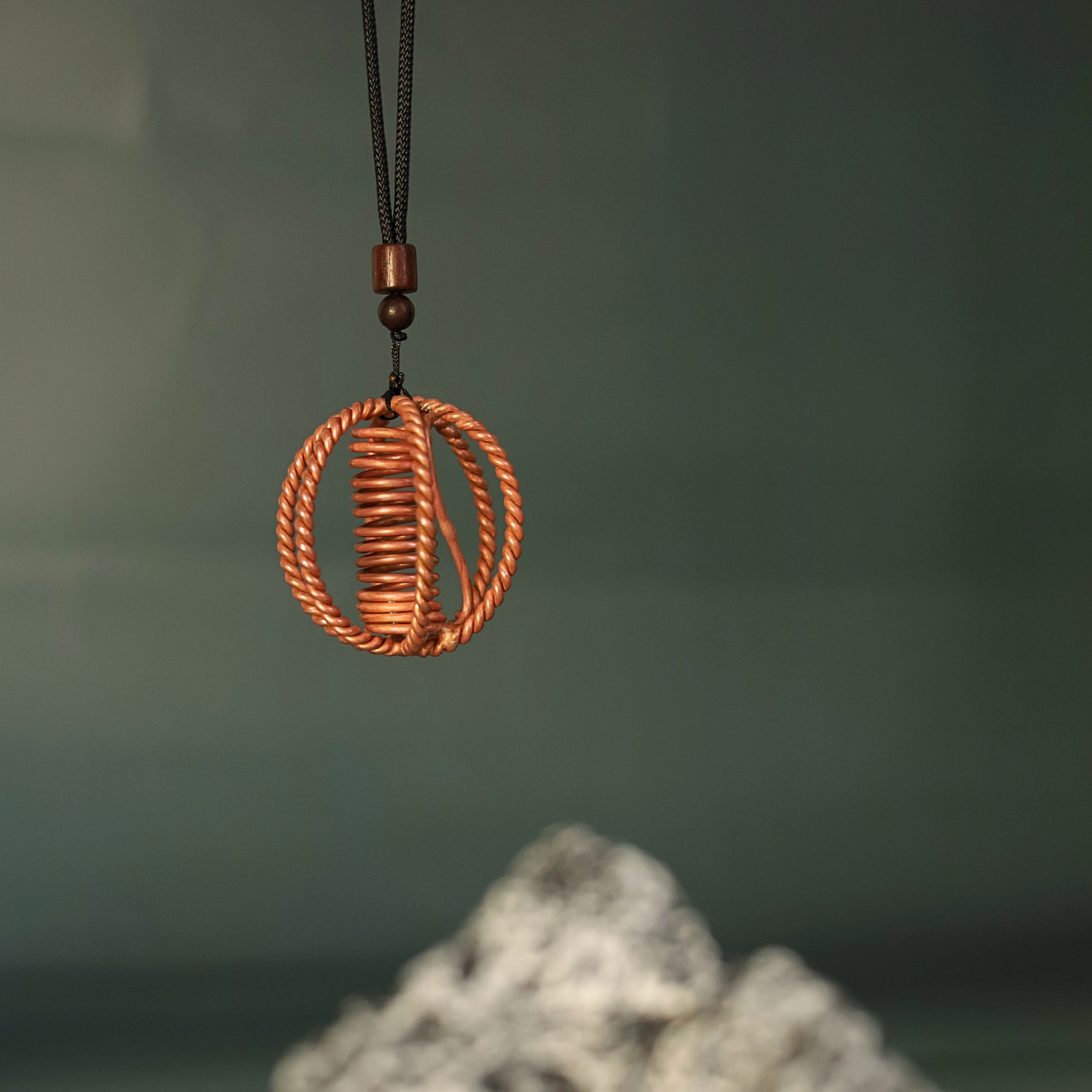 Tensor Harmonizer Pendant – Pure Copper Energy Sphere (4.5x4 cm)