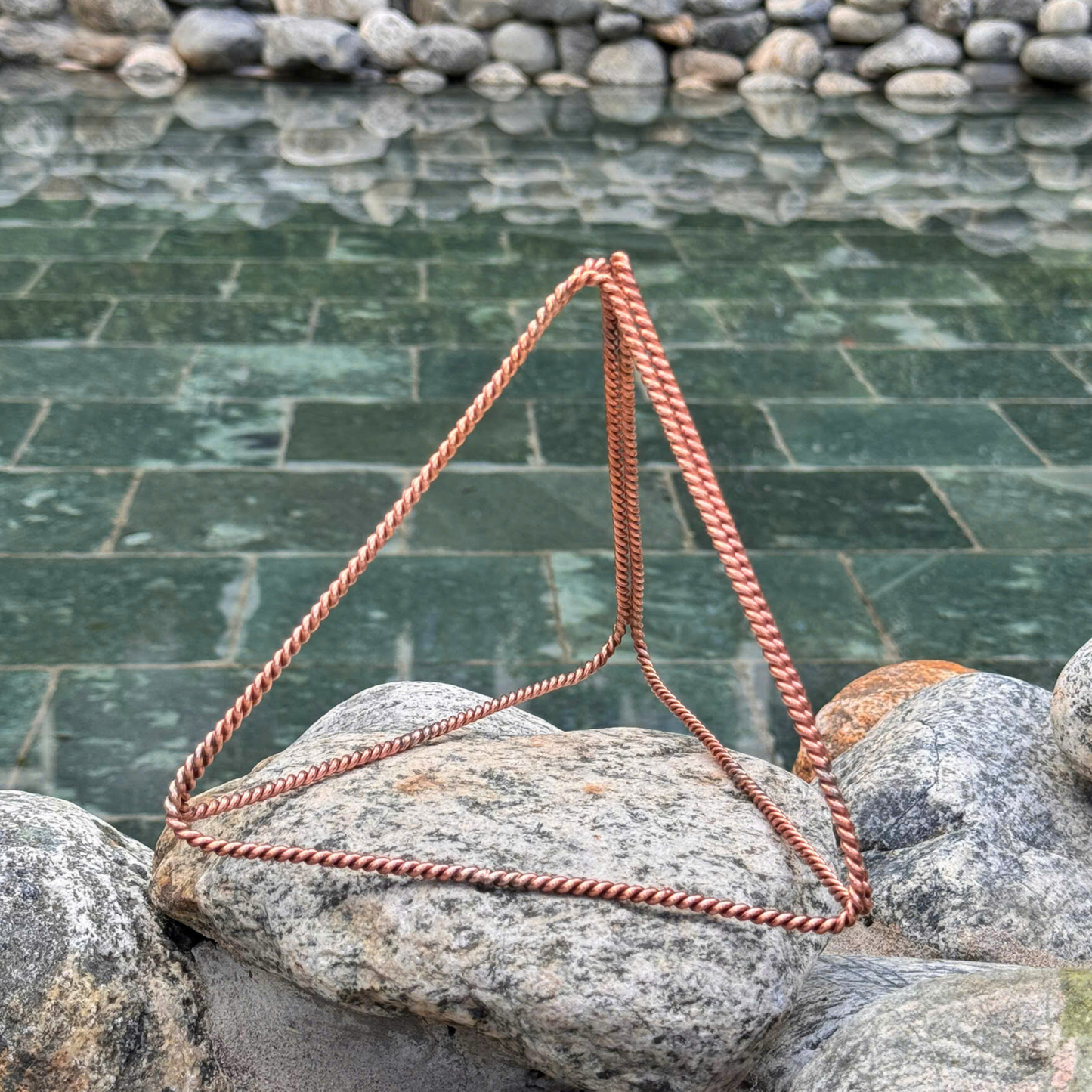 188 MHz Frequency Copper Pyramid – 15cm for Meditation, Water Energizing