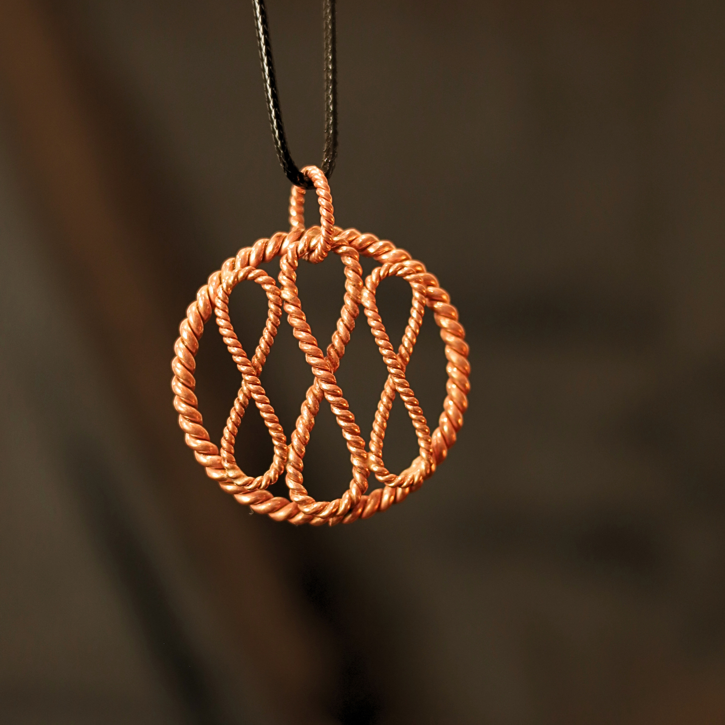 Infinity Tensor Pendant – Pure Copper Multi-Frequency Energy Tool (144/177/188 MHz)